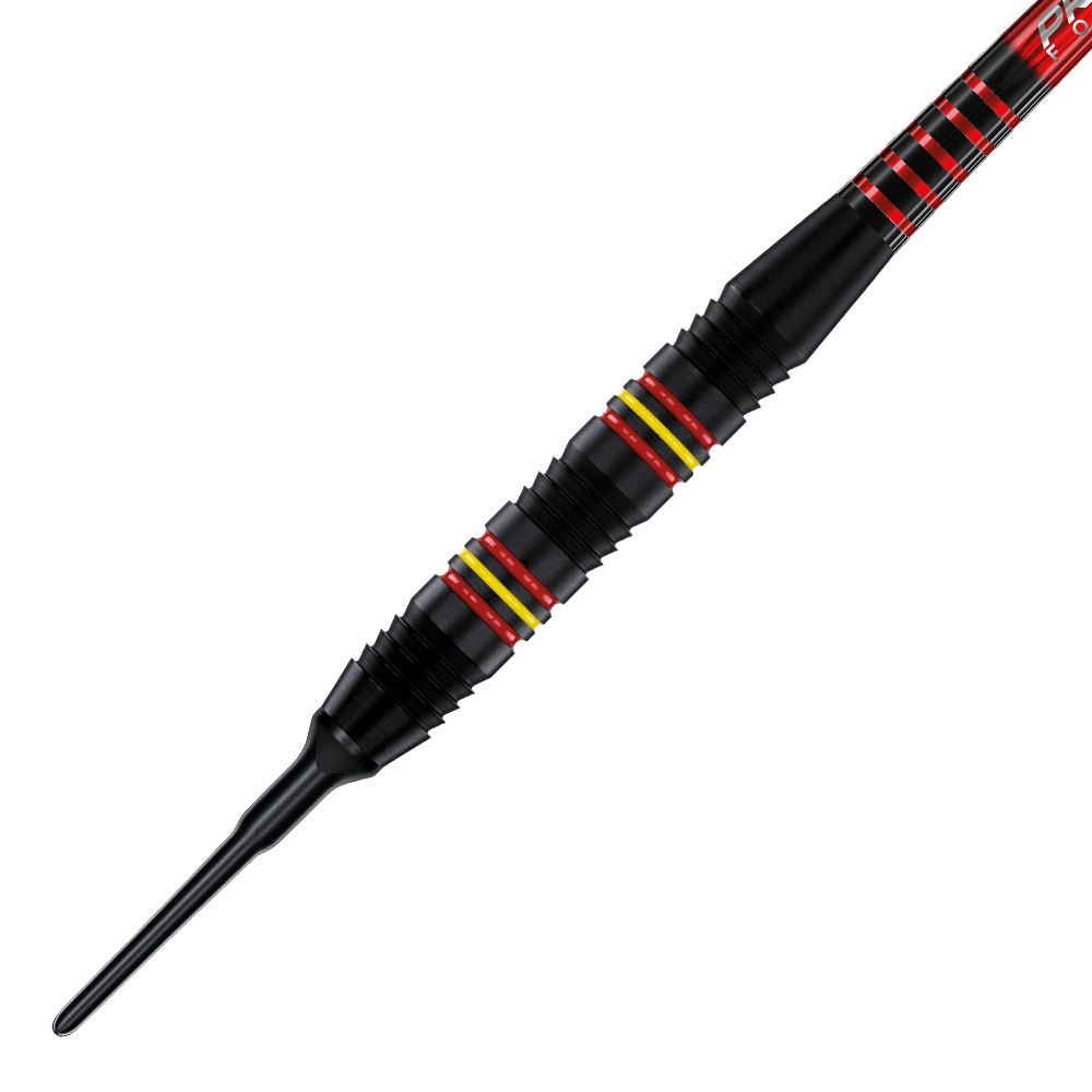 2236_Winmau_Outrage_V2_Black_Coated_Softdarts_2 Das Bild zeigt einen Winmau Outrage V2 Black Coated Brass Softdart mit einem Gewicht von 18g. Der Dart ist schwarz beschichtet und hat rote und gelbe Akzentringe auf dem Griffstück.