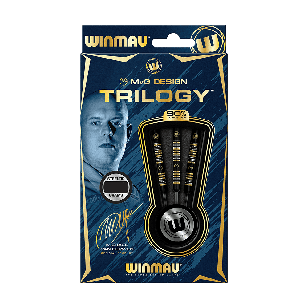 1481_Winmau_Michael_Van_Gerwen_Trilogy_Steeldarts_3 Die Abbildung zeigt die Verpackung der "Winmau Michael Van Gerwen Trilogy Steeldarts". In der Verpackung befinden sich drei Steeldarts mit einem eleganten schwarzen und goldenen Design.