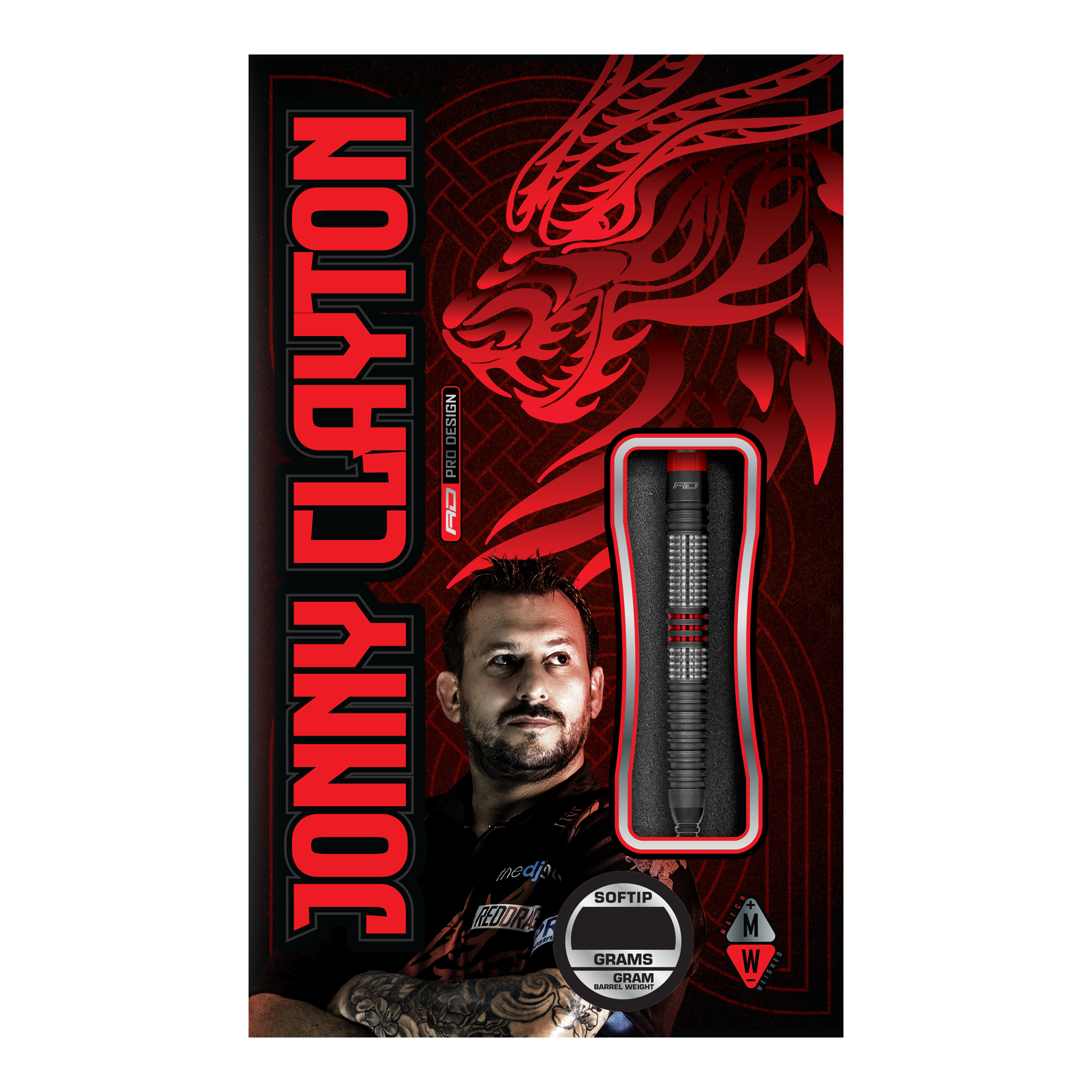 Red Dragon Jonny Clayton Hiraeth Soft Darts - 20g Die Abbildung zeigt die Verpackung der „Red Dragon Jonny Clayton Hiraeth Softdarts - 20g“. Auf der Vorderseite sind der Dart, ein Porträt von Jonny Clayton und ein roter Drachen als Design-Element zu sehen.