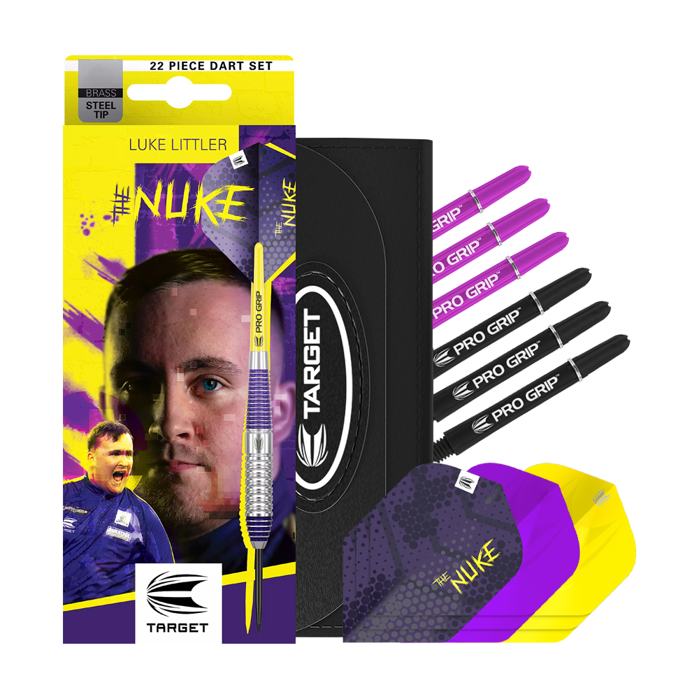 Target Luke Littler Brass Steel Darts - 22g Das Bild zeigt das Produkt "Target Luke Littler Brass Steeldarts - 22g" mit buntem Verpackungsdesign. Im Set sind verschiedene Dartflights, Schäfte und eine praktische Aufbewahrungstasche enthalten.