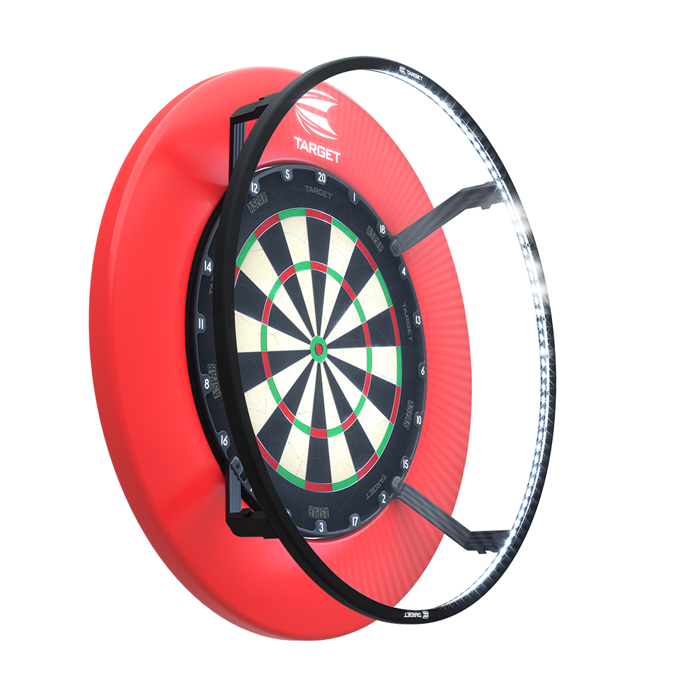 Das Bild zeigt das Target CORONA Vision LED Dartboard-Beleuchtungssystem an einer Dartscheibe montiert. Ein LED-Ring sorgt für eine gleichmäßige Ausleuchtung der gesamten Spielfläche.