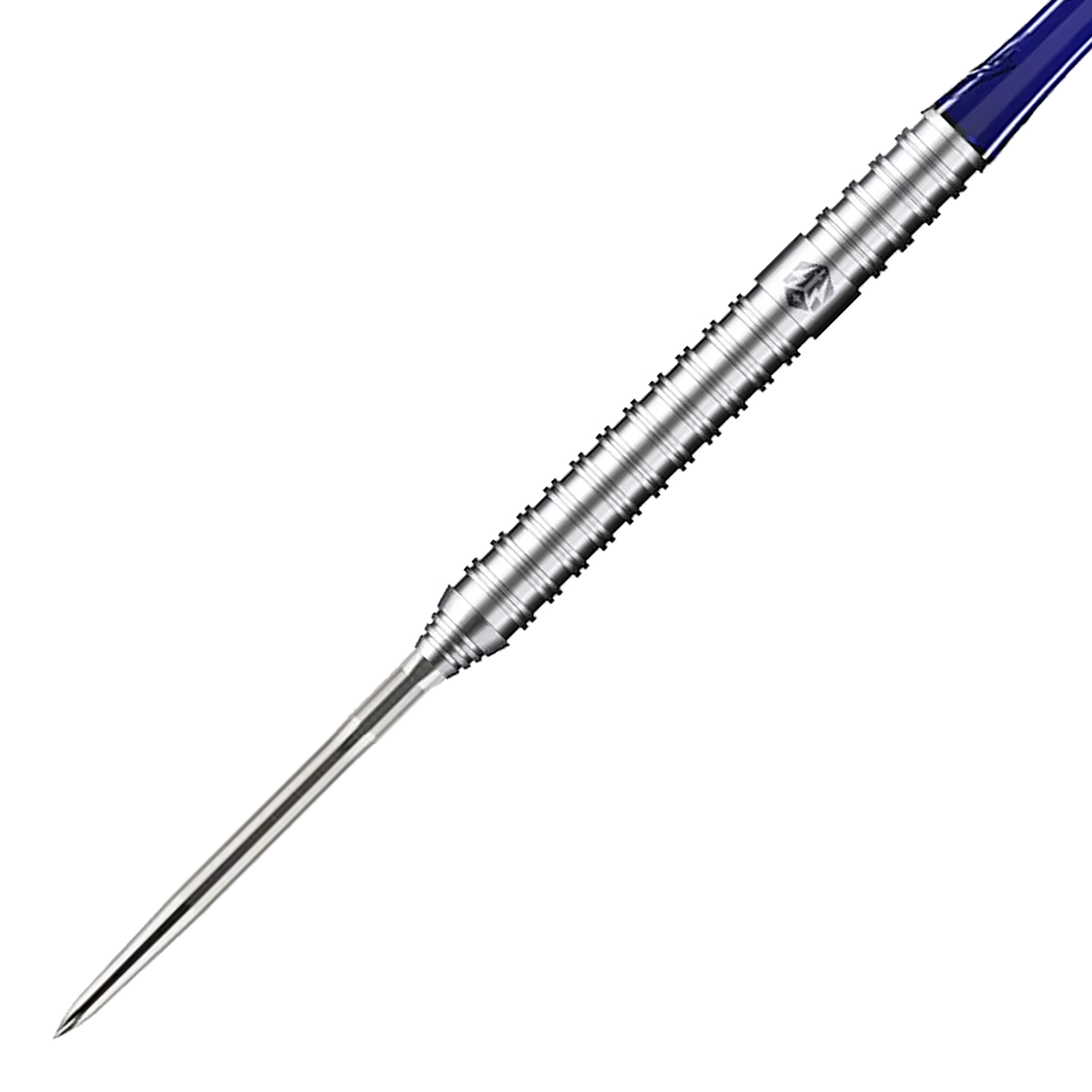 Auf dem Bild ist ein Caliburn Forge F3 Steeldart mit einem Gewicht von 22 Gramm zu sehen. Der Dart hat einen silbernen, geriffelten Metallkörper und eine spitze Stahlspitze.