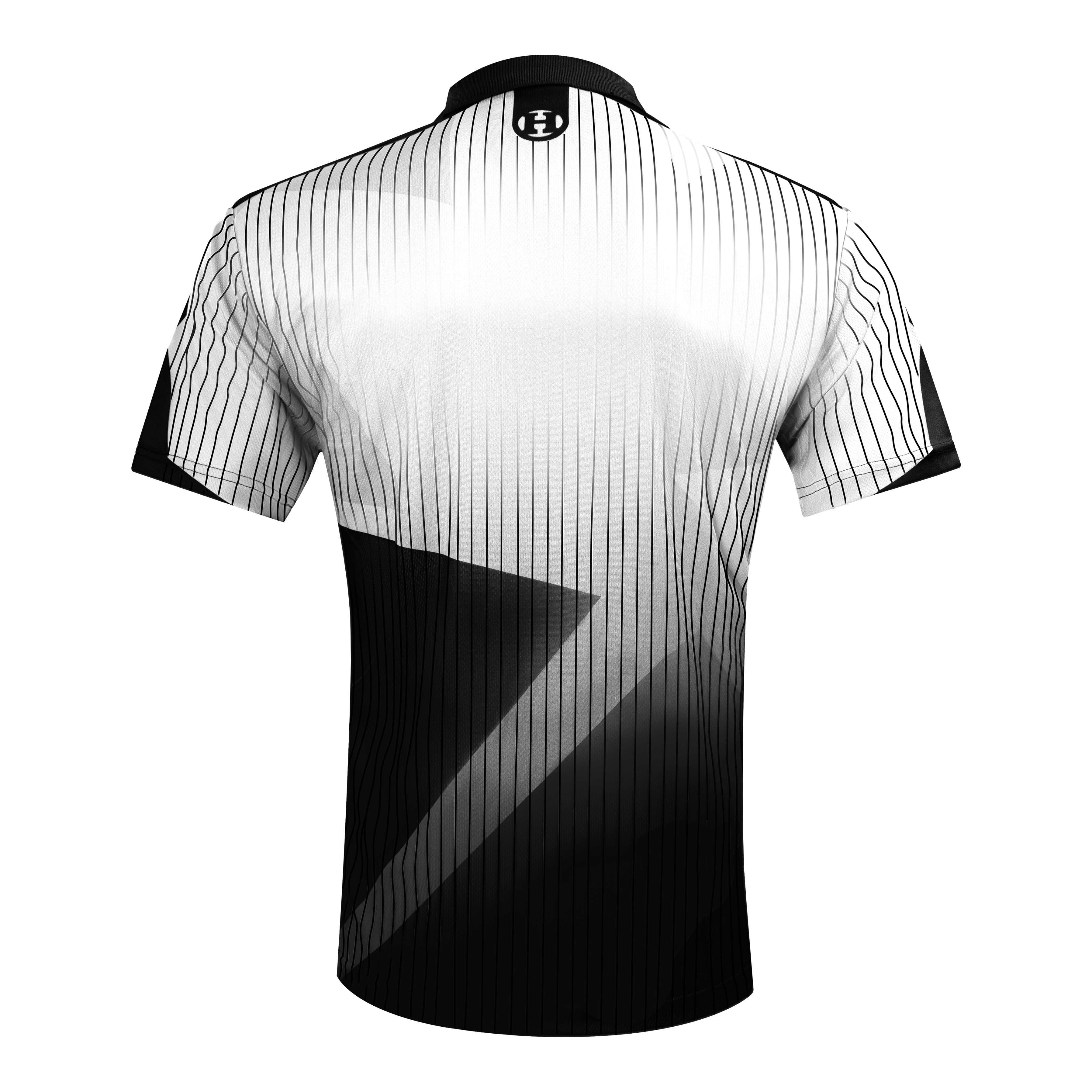 Harrows Shard Dartshirt - Weiß Das Bild zeigt das Harrows Shard Dartshirt in Weiß. Das Shirt hat ein modernes Design mit schwarzen Linien und einem auffälligen geometrischen Muster.