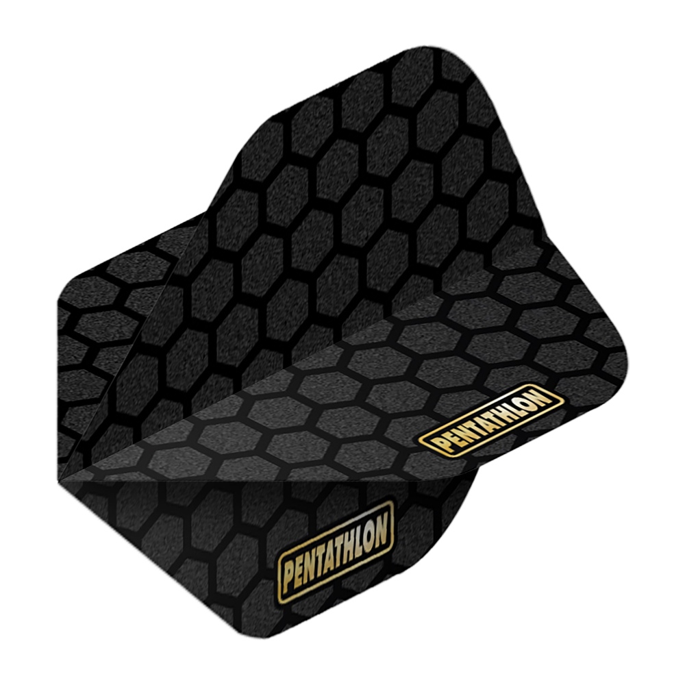 Das Bild zeigt ein Dartflügel mit dem Namen „Pentathlon RT Honeycomb No2 Standard Flights“. Das Design ist schwarz mit einem grau-schwarzen Wabenmuster und dem Pentathlon-Logo.
