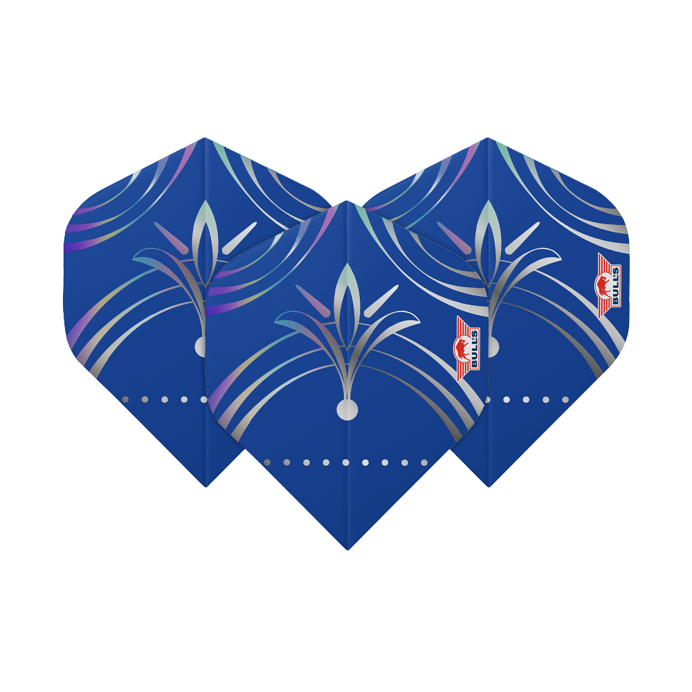 Bulls NL Series 100 Silvian No2 Standard Flights Das Bild zeigt drei blaue Dart-Flights mit einem silbernen und lilafarbenen Muster. Auf jedem Flight ist das Logo von Bulls zu sehen.