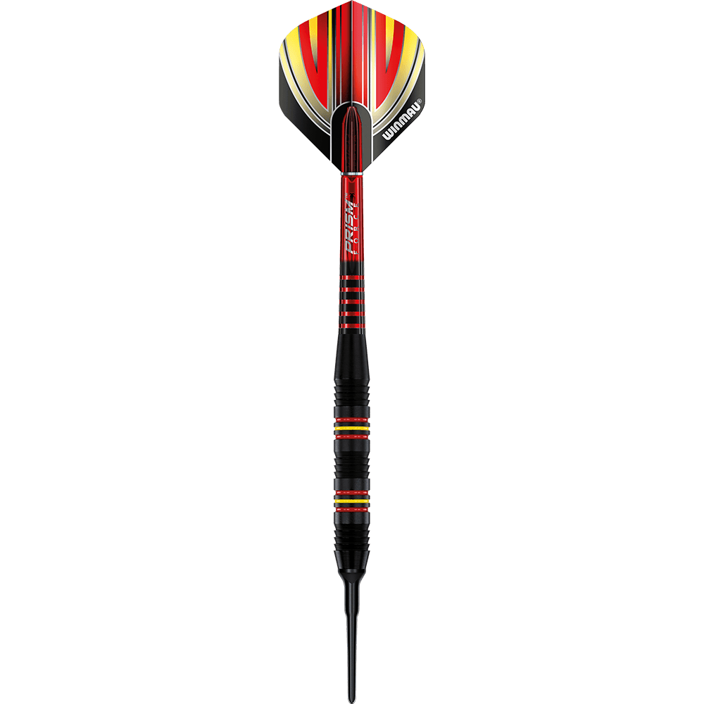 2236_Winmau_Outrage_V2_Black_Coated_Softdarts_11fbBGQHQRevJs Auf dem Bild ist ein Winmau Outrage V2 Black Coated Brass Softdart mit einem Gewicht von 18g zu sehen. Der Dart ist schwarz mit roten und gelben Akzenten gestaltet.
