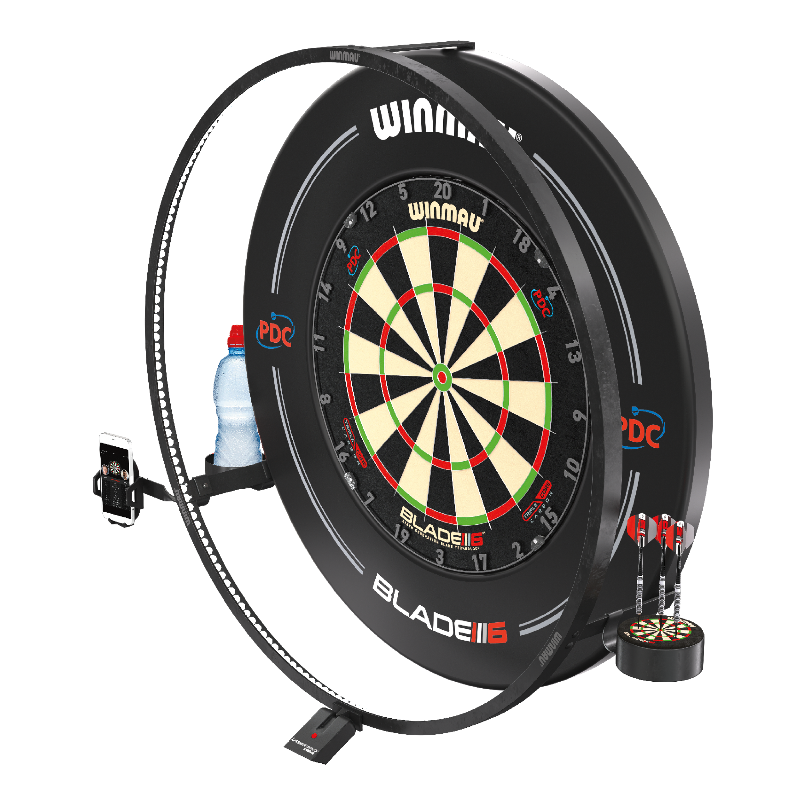 Das Bild zeigt das Winmau Plasma Zubehör Set rund um eine Dartscheibe. Es enthält eine LED-Beleuchtung, Halterungen für ein Handy, eine Trinkflasche und Dartpfeile.