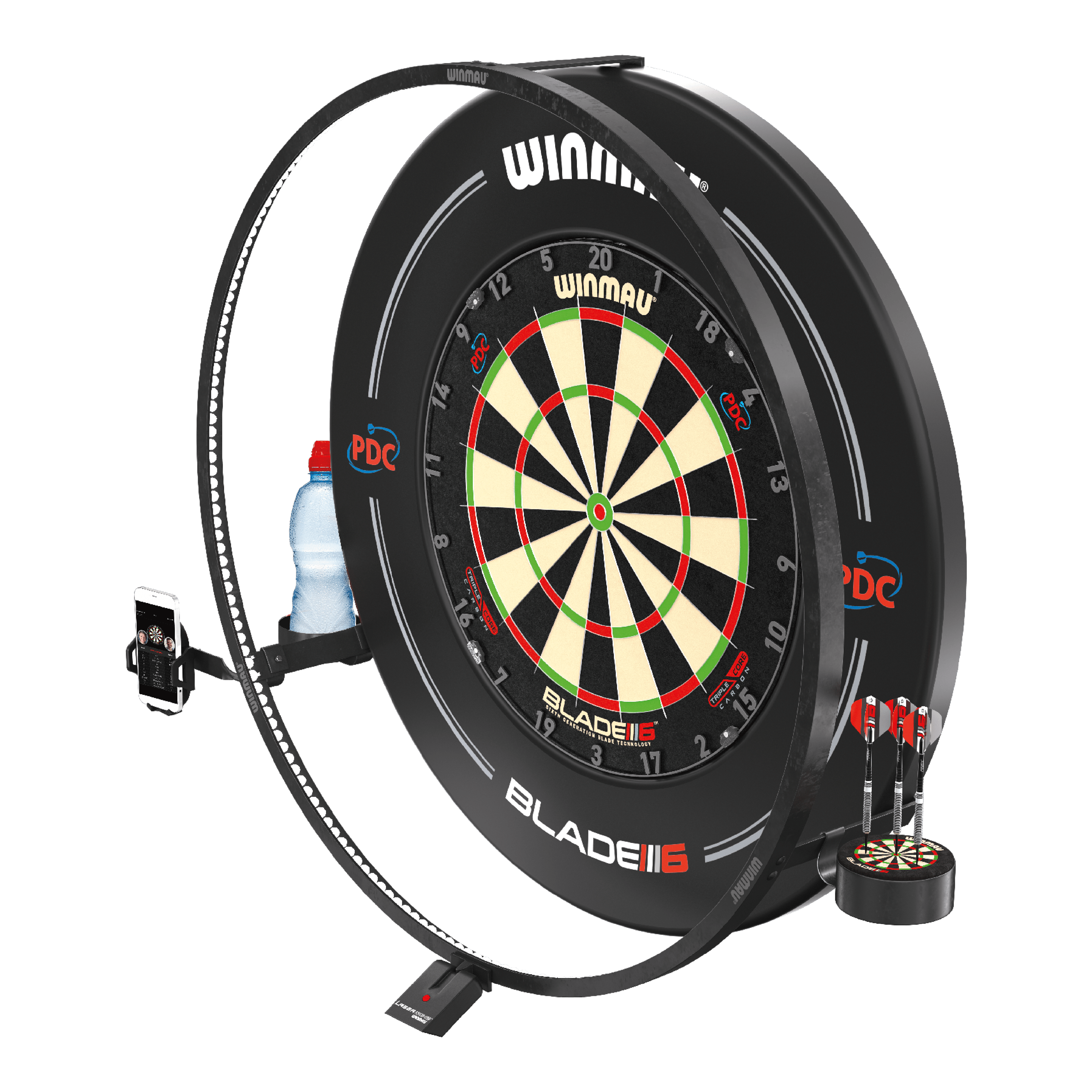 Winmau Plasma Accessory Set Das Bild zeigt das Winmau Plasma Zubehör Set rund um eine Dartscheibe. Es enthält eine LED-Beleuchtung, Halterungen für ein Handy, eine Trinkflasche und Dartpfeile.