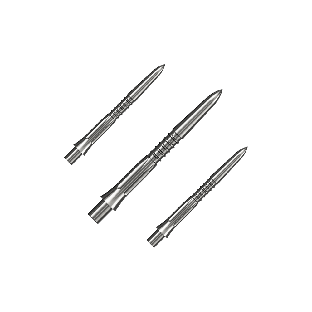 Auf dem Bild ist ein Set silberner Steeldartspitzen mit 26 mm Länge zu sehen. Mehrere Spitzen sind zusammen angeordnet.