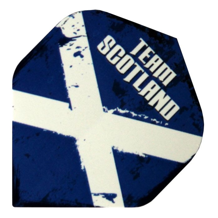 P157 Das Bild zeigt einen Dartflug mit dem Design der schottischen Flagge. Auf dem Dartflug steht in weißen Buchstaben "TEAM SCOTLAND".