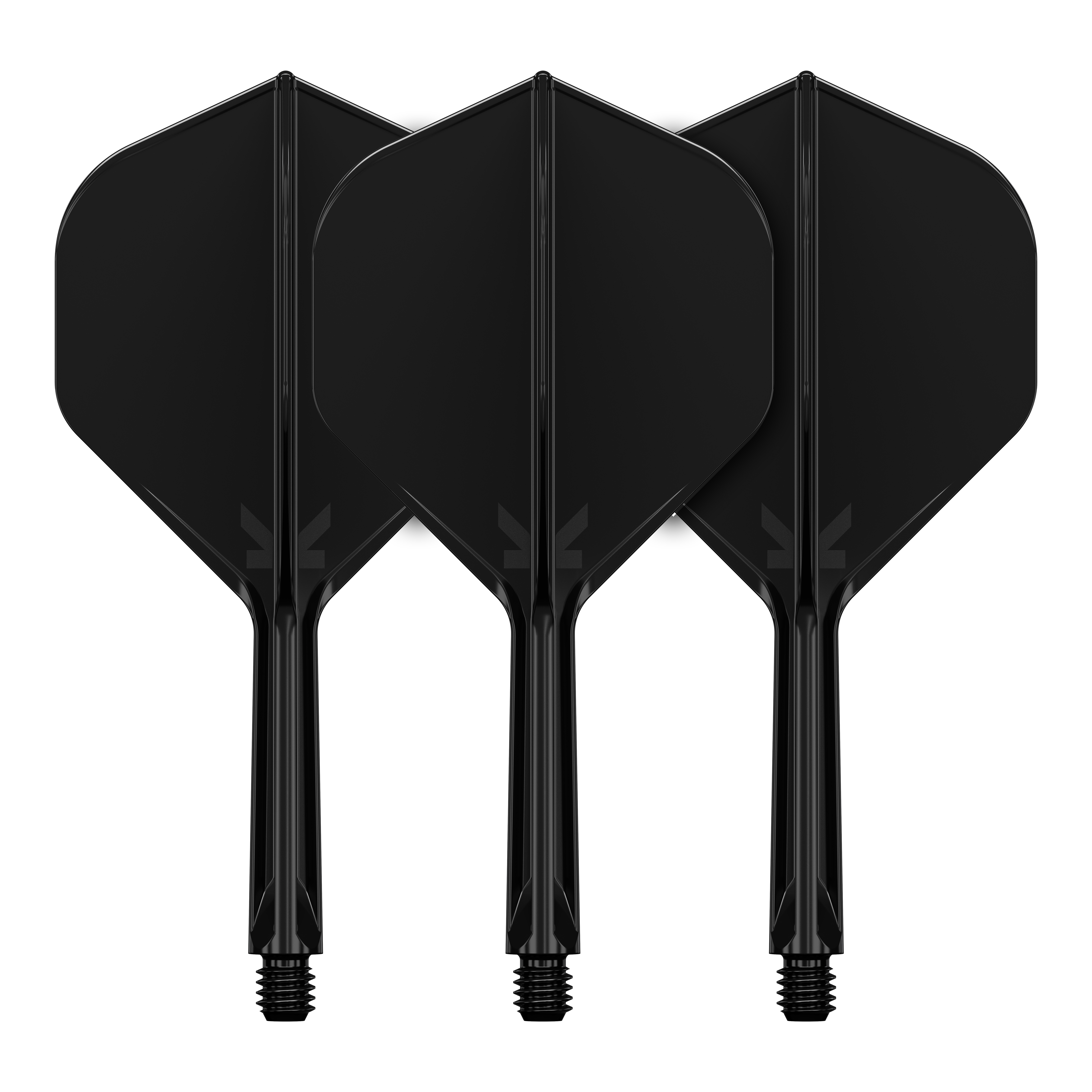 Das Bild zeigt drei schwarze Dartflights mit integrierten Schäften. Sie sind nebeneinander angeordnet und haben ein schlichtes, einfarbiges Design.