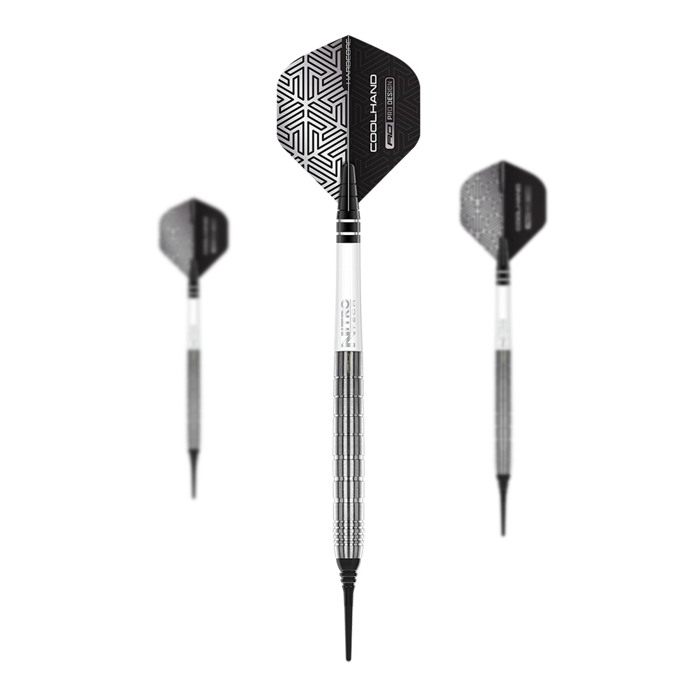 Red Dragon Luke Humphries TX1 Soft Darts - 20g Das Bild zeigt drei Red Dragon Luke Humphries TX1 Softdarts mit einem Gewicht von 20g. Die Darts haben schwarze Flights mit geometrischem Muster und silber-schwarze Schäfte.