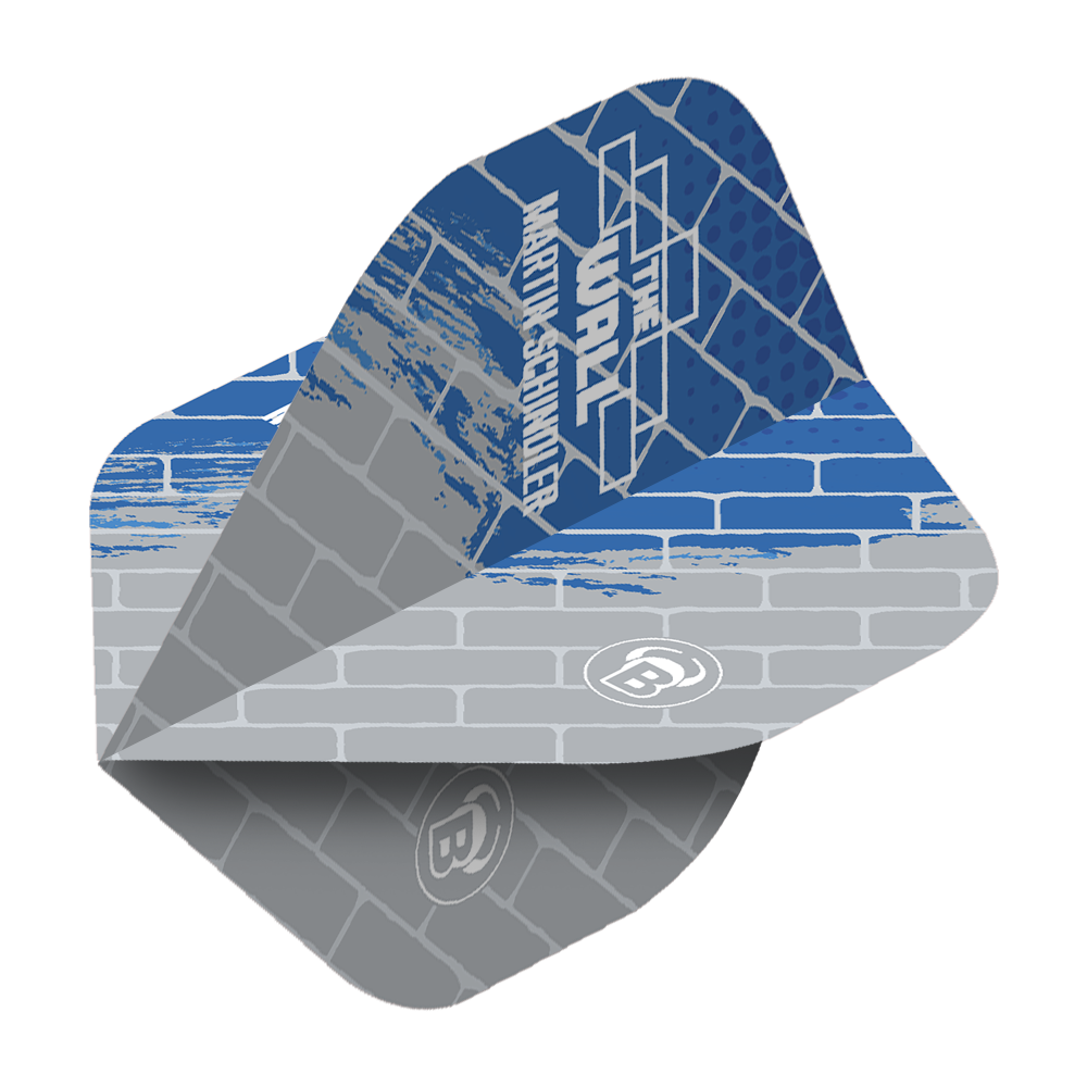 Bulls Metrixx Martin Schindler Blue Gray No2 Standard Flights Das Bild zeigt einen Dartflight in Blau und Grau mit Ziegelsteinmuster. Auf dem Flight steht "The Wall Martin Schindler" sowie das Bulls-Logo.