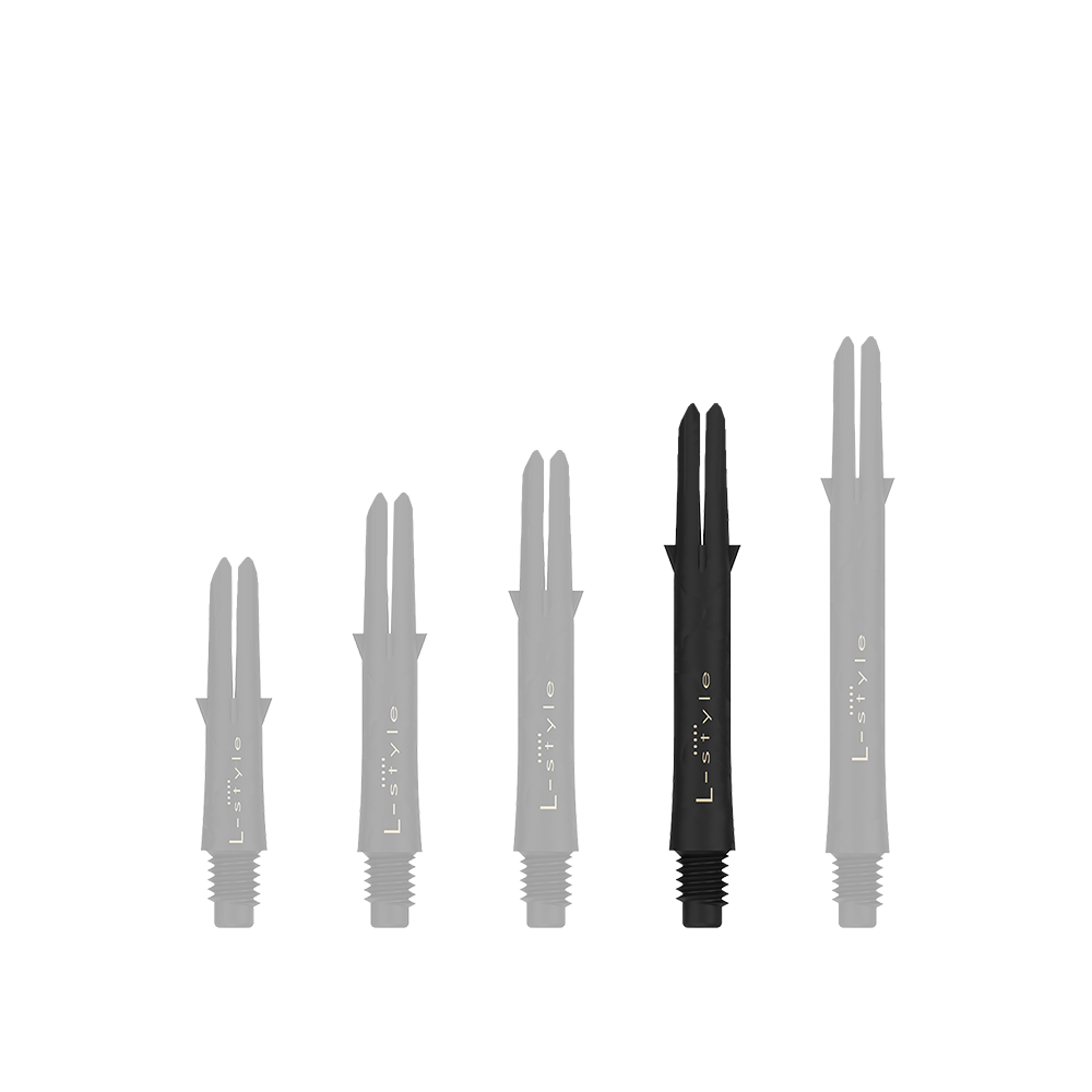 L style carbon shafts Auf dem Bild sind fünf schwarze Dartschäfte in unterschiedlicher Länge zu sehen. Sie sind senkrecht nebeneinander angeordnet und tragen die Aufschrift "L-style".