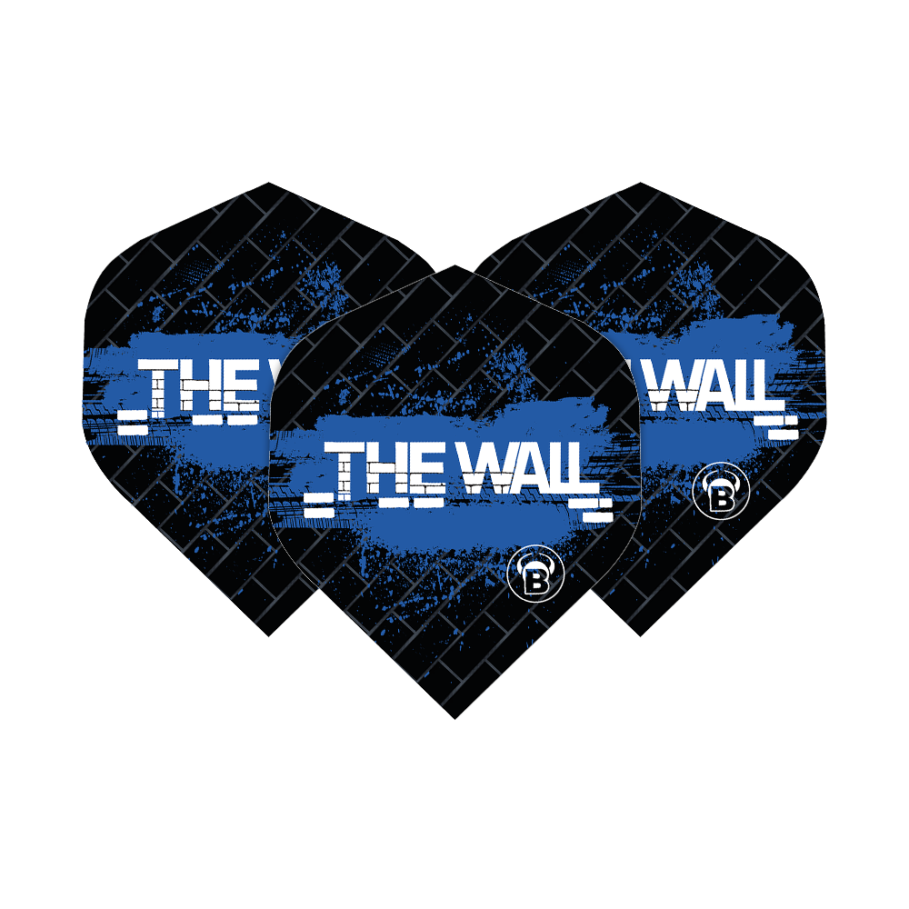 Das Bild zeigt drei schwarze Dart-Flights mit blauen Akzenten und der Aufschrift „THE WALL“. Es handelt sich um die Bulls B-Star Martin Schindler Black Blue No2 Standard Flights.