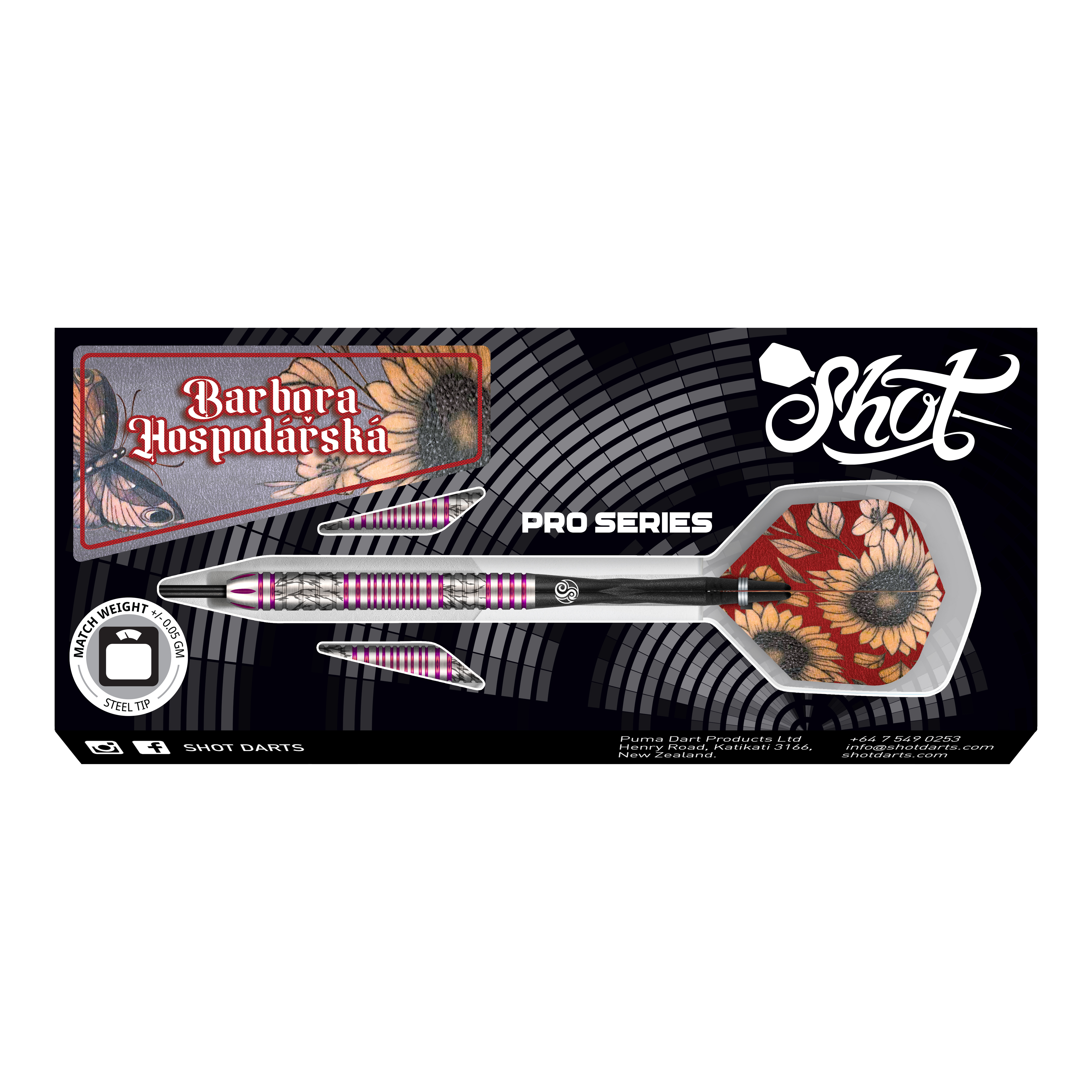 Shot Pro Series Barbora Hospodarska 2 Steeldarts - 23g Das Bild zeigt das Produkt "Shot Pro Series Barora Hospodarska Steeldarts - 23g". Die Darts haben ein auffälliges Design mit Blumenmuster und sind für professionelle Spieler geeignet.