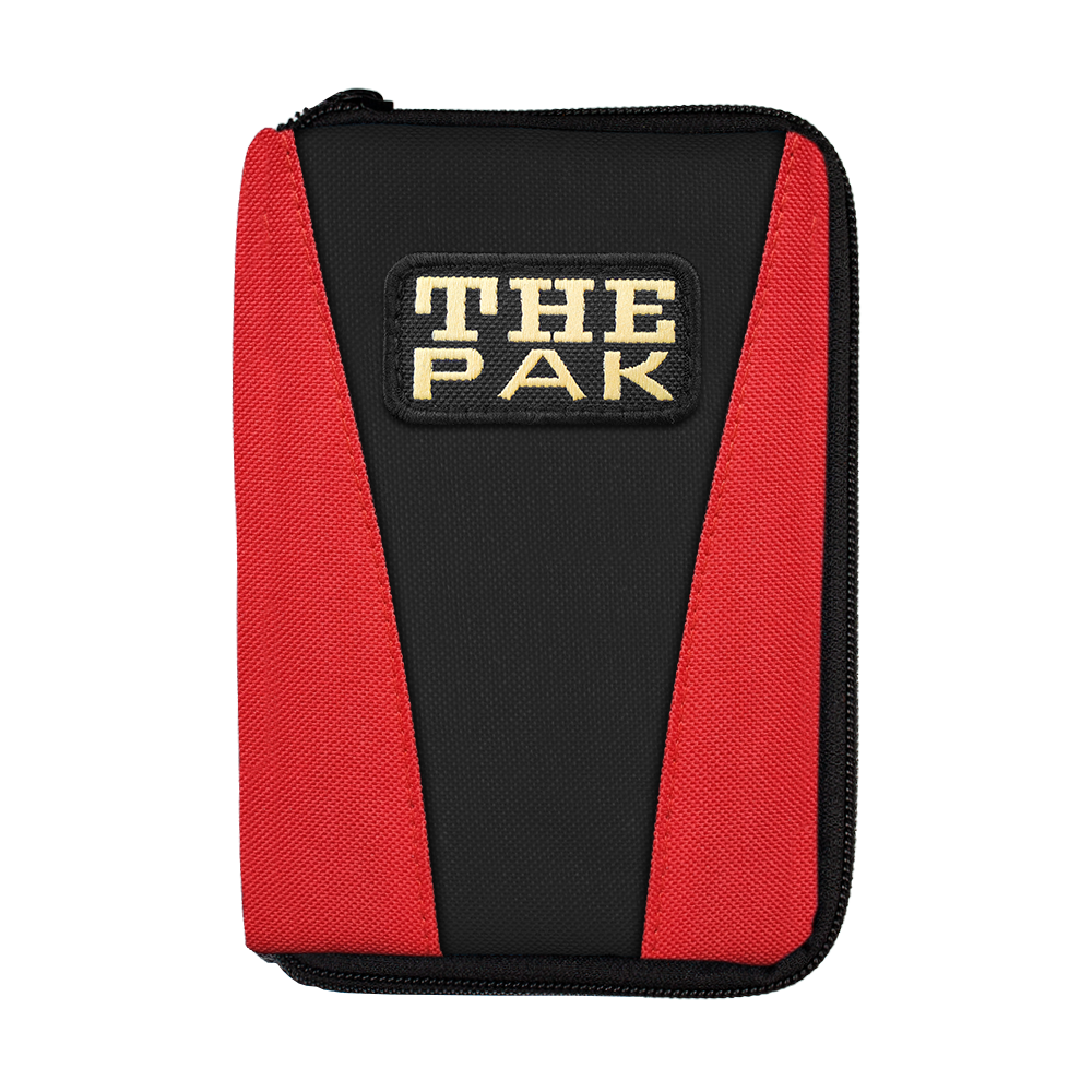 703_The_Pak_Multi_Dartcase_Rot_Schwarz_1 Das Bild zeigt das Produkt "The Pak Multi Dartcase - Rot Schwarz". Es ist ein Dartetui in den Farben Schwarz und Rot mit dem Aufdruck "THE PAK" auf der Vorderseite.