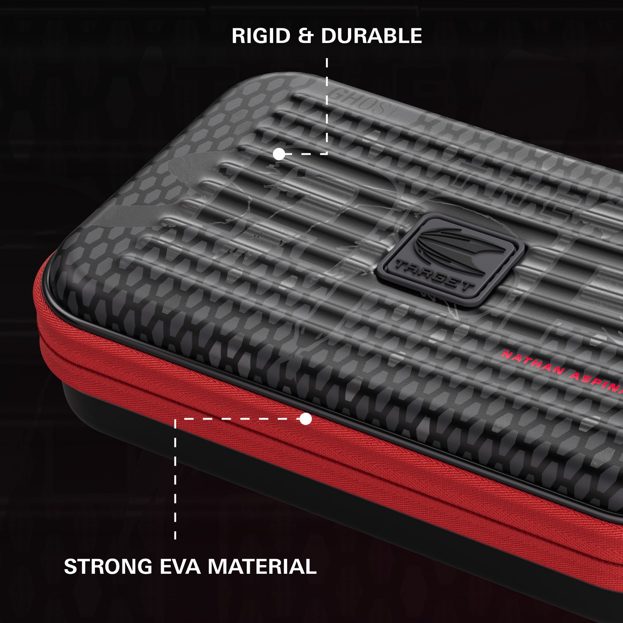 Takoma XL Ghost Series Nathan Aspinall Dartcase wird hier aus einer anderen Perspektive gezeigt. Das Etui bietet sicheren Stauraum für Dartzubehör.