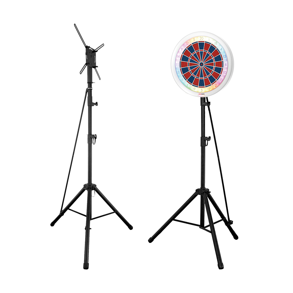 GranBoard 132 Electronic Dartboard with Hybrid Pro Dartboard Stand Auf dem Foto sieht man das GranBoard 132 Elektronisches Dartboard mit Hybrid Pro Dartboardständer. Diese Kombination eignet sich ideal für Dartspieler zu Hause.