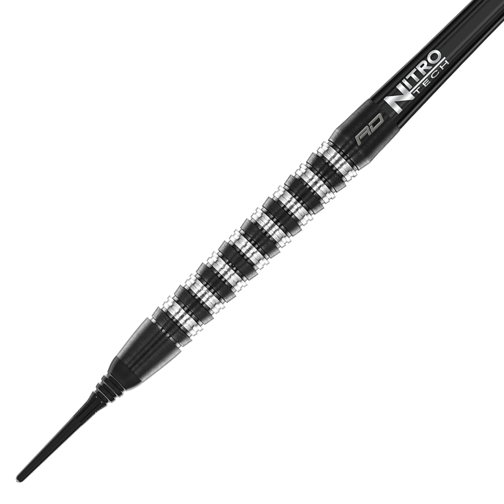 RD2535_Red_Dragon_Razor_Edge_Elite_Softdarts_2 Das Bild zeigt den Red Dragon Razor Edge Elite Softdart mit einem Gewicht von 20 Gramm. Der Dart hat ein schwarzes und silbernes Rillen-Design sowie eine schwarze Spitze.