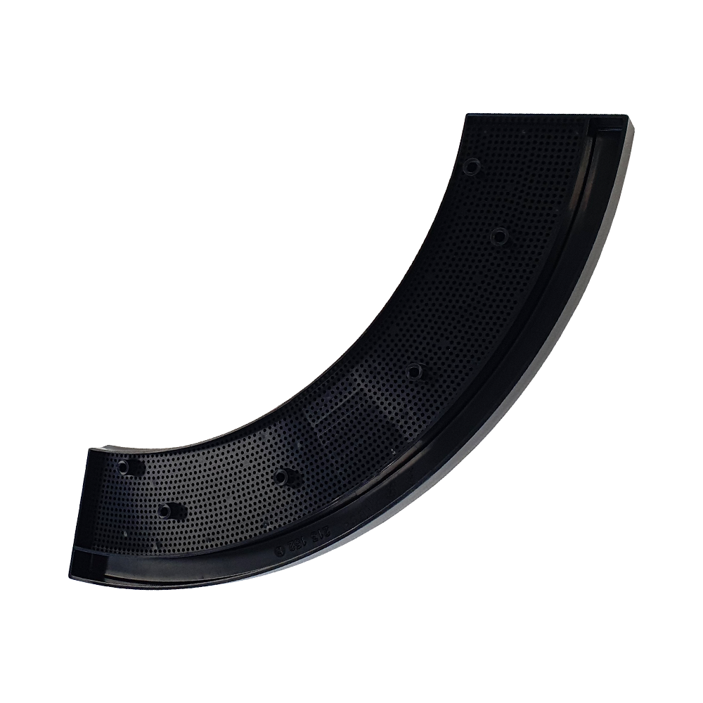 LW11_L-wen_Dart_Ersatzteil_Felge_2 Das Bild zeigt ein einzelnes, gebogenes schwarzes Kunststoffteil. Es handelt sich um die Löwen Dart Original Ersatzteil Felge.