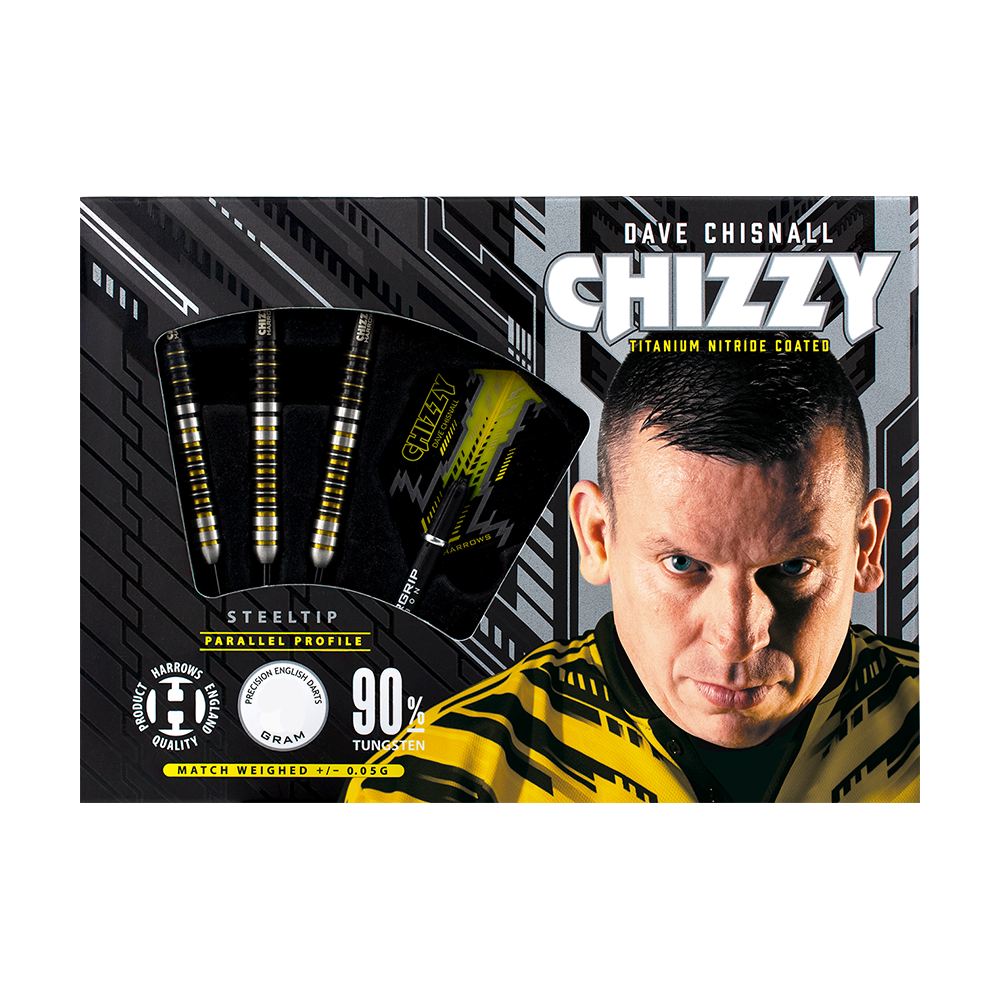 HAXXXXX_Harrows_Chizzy_Steeldarts_3 Das Bild zeigt die Verpackung der "Harrows Dave Chisnall Chizzy Steeldarts". Auf der Verpackung sind die Darts selbst sowie ein Bild eines Mannes und verschiedene Produktinformationen abgebildet.