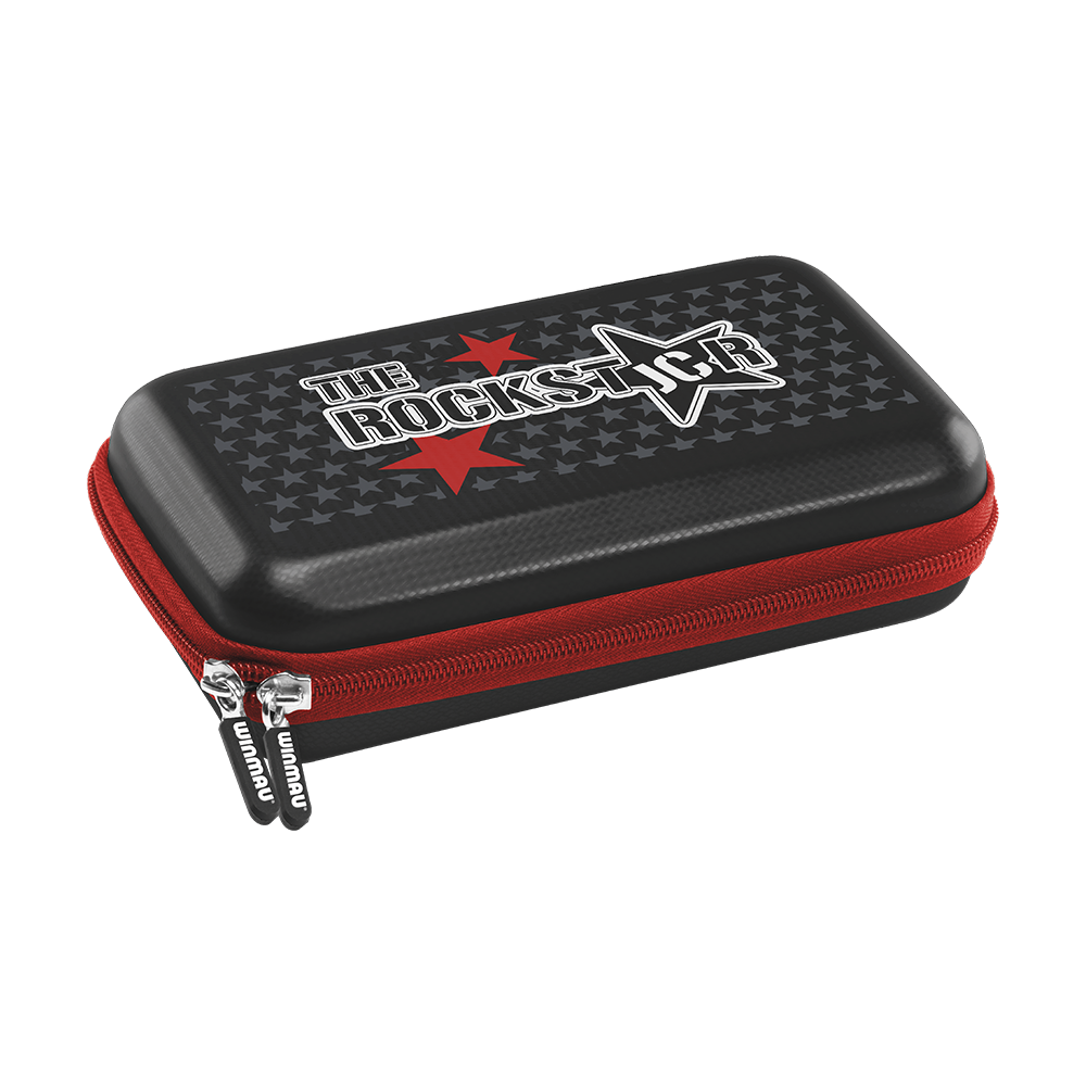 8422_Winmau_Joe_Cullen_Tour_Edition_Dartcase_1 Dies ist das Winmau Joe Cullen Tour Edition Dartcase. Das Etui ist schwarz mit rotem Reißverschluss und hat das Design "The Rockstar" auf dem Deckel.