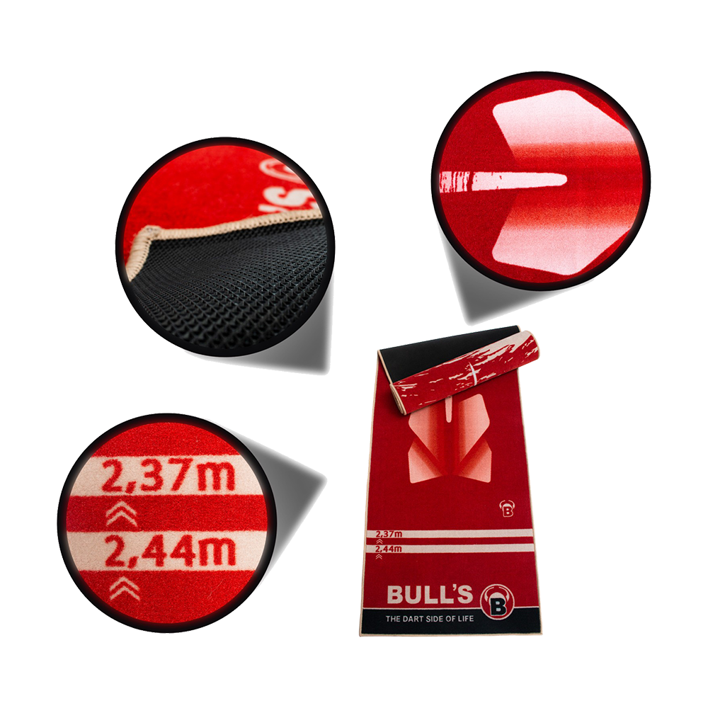 67806_Bulls_Dartteppich_180_Red_2 Das Bild zeigt den roten "Bulls Carpet-Mat Teppich 180" mit verschiedenen Detailansichten. Auf dem Teppich sind Markierungen und ein großes Pfeildesign zu sehen.