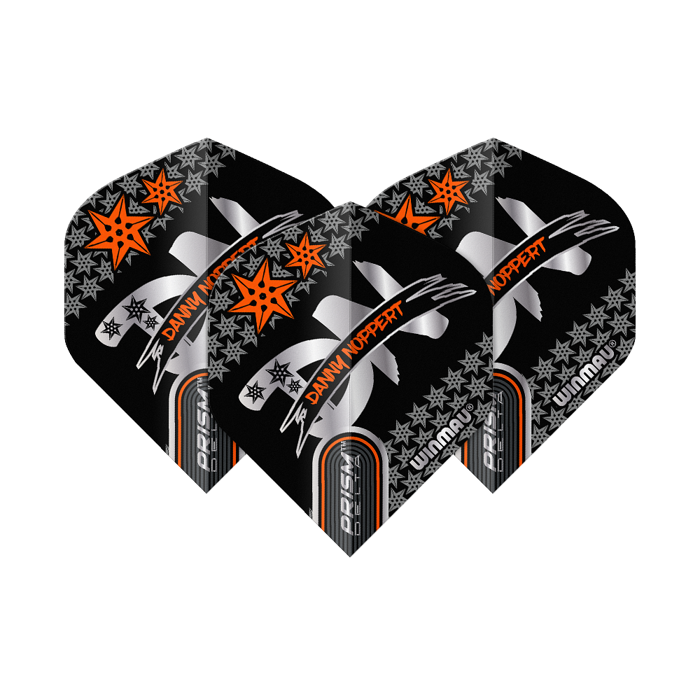 Winmau Prism Delta Danny Noppert Black Signature No2 Standard Flights Das Bild zeigt drei schwarze Dartflights mit dem Aufdruck „Danny Noppert“ in Orange. Die Flights sind von der Marke Winmau und tragen das Modell „Prism Delta Signature No2 Standard“.