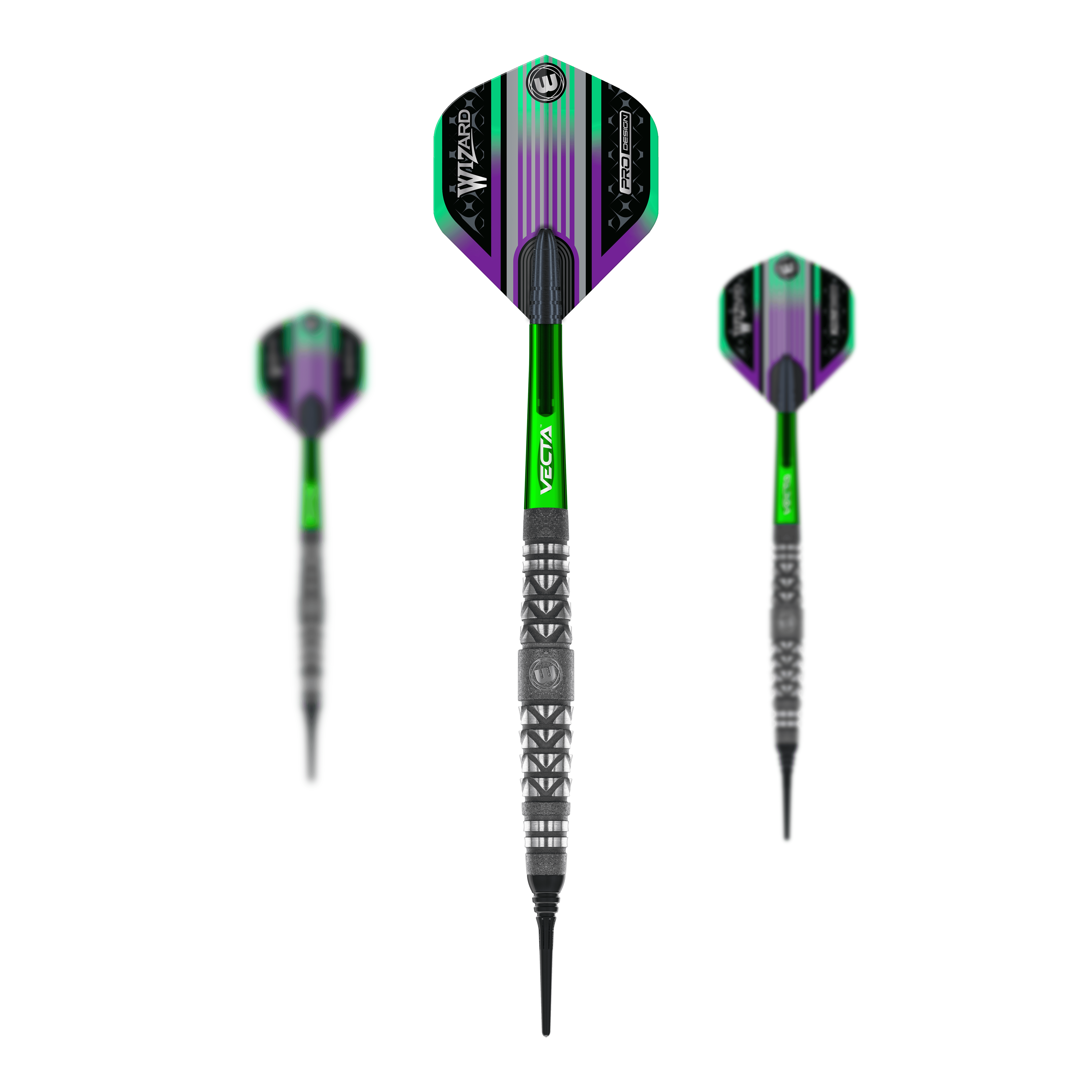 Winmau Simon Whitlock Atomized Grip Soft Darts Das Bild zeigt drei Softdarts der Marke Winmau Simon Whitlock Atomised Grip. Die Darts haben grüne und lilafarbene Flights sowie einen strukturierten, silber-schwarzen Grip.