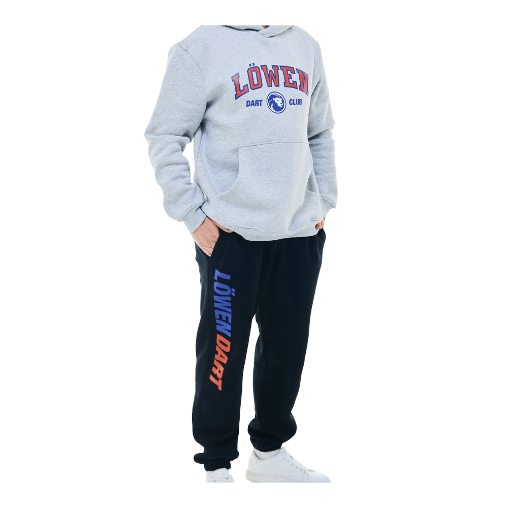 Lion Collection Joggers Hier ist die Löwen Kollektion Jogger zu sehen. Die Hose eignet sich ideal zum Entspannen und für sportliche Aktivitäten.