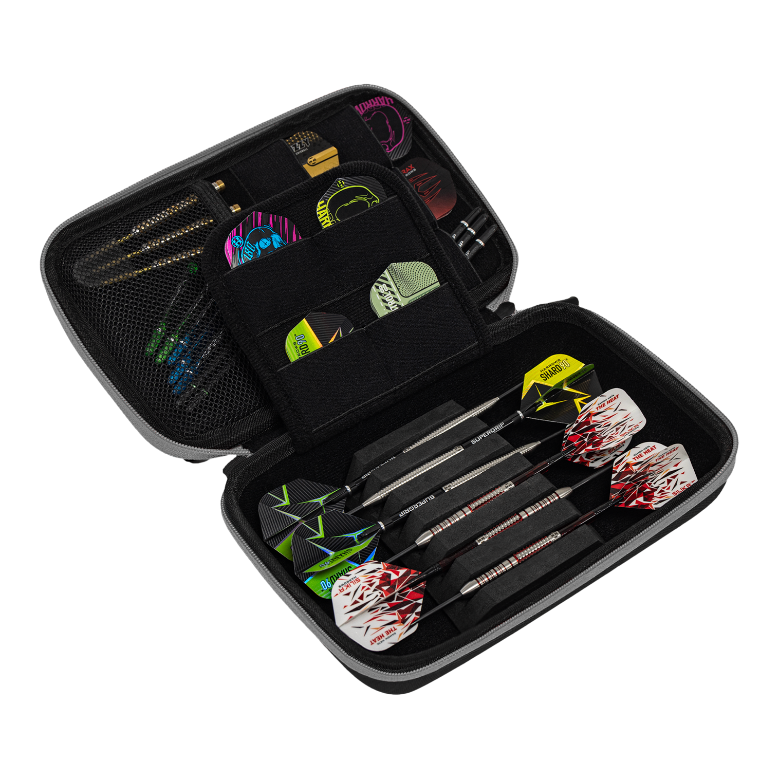 Harrows Smart Case XL dart wallet Das Bild zeigt ein geöffnetes Dart-Etui mit mehreren Darts und Zubehörteilen ordentlich verstaut. Die Aufbewahrungstasche ist schwarz und bietet verschiedene Fächer für Flights und Ersatzteile.