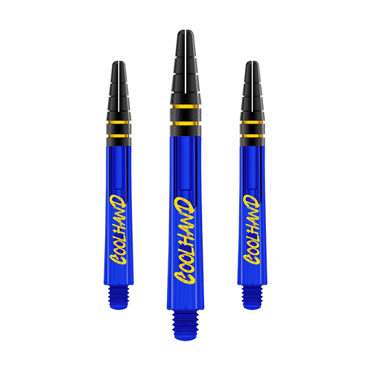 Red Dragon Nitrotech Luke Humphries Coolhand Shafts - Blue Auf dem Bild sind drei blaue Dartshafts mit der gelben Aufschrift „COOLHAND“ zu sehen. Die oberen Enden der Shafts sind schwarz mit goldenen Ringen verziert.