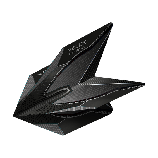 HR1014_Harrows_Smokey_2020_Velos_Flights_2 Das Bild zeigt die Harrows Smokey Velos Flights, die für Dartpfeile verwendet werden. Sie sind schwarz mit einem modernen, aerodynamischen Design und feinen Grafiken.
