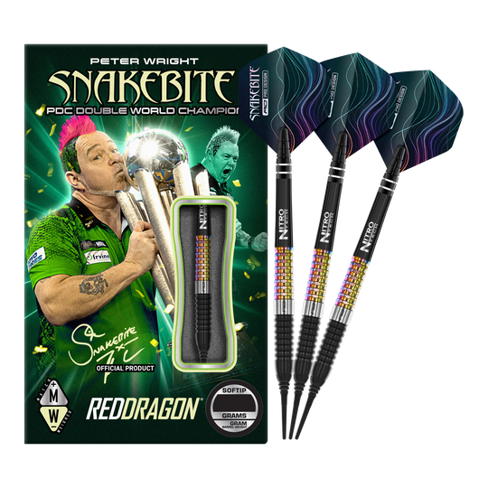 Red Dragon Peter Wright Corra Soft Darts - 18g Das Bild zeigt das Produkt "Red Dragon Peter Wright Corra Softdarts - 18g" mit einer farbenfrohen Verpackung. Drei Softdarts mit buntem Griff und schwarzen Spitzen sind daneben abgebildet.
