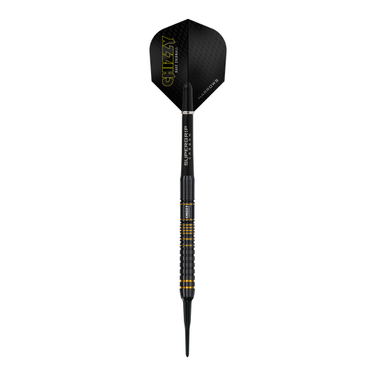 Harrow's Dave Chisnall Chizzy Series 3 soft darts Dieses Bild zeigt einen Harrows Dave Chisnall Chizzy Series 3 Softdart. Der Dartpfeil ist schwarz mit gelben Akzenten und trägt den Schriftzug "CHIZZY" auf dem Flight.