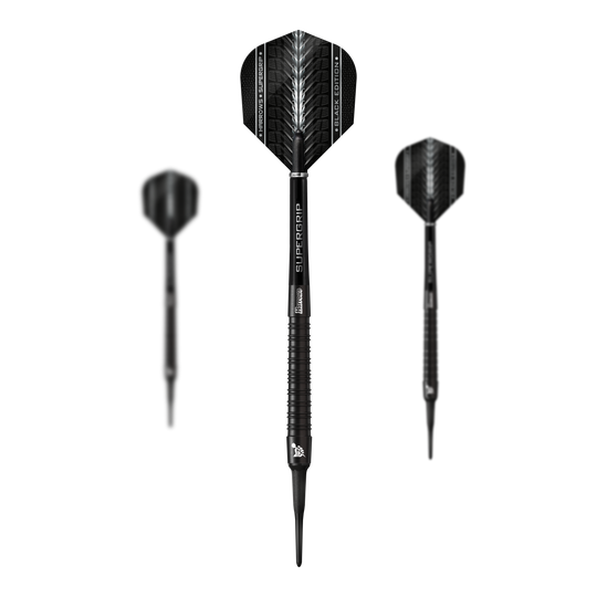 Harrows Supergrip Black Edition soft darts Das Bild zeigt drei Harrows Supergrip Black-Edition Softdarts in schwarzem Design. Die Darts haben schlanke Griffe und moderne Flights mit weißen Akzenten.