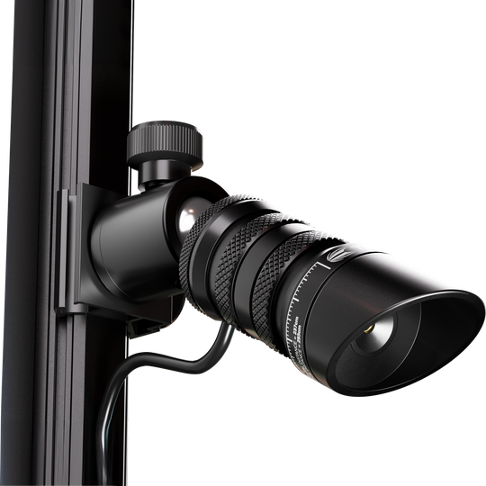 Target MOD Laser Oche Auf dem Bild ist das Produkt 'Target MOD Laser Oche' zu sehen. Es handelt sich um ein modernes, schwarzes Lasermodul zur Markierung der Abwurflinie beim Dartspielen.