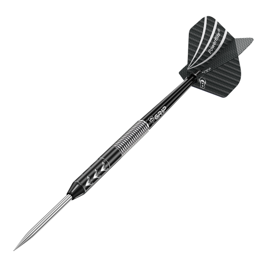 Bulls Challenger Arno Merk steel darts - 22g Das Bild zeigt einen Bulls Challenger Arno Merk Steeldart mit einem Gewicht von 22g. Der Dart ist überwiegend schwarz mit einem silbernen Griffbereich und einer schwarzen Flight.