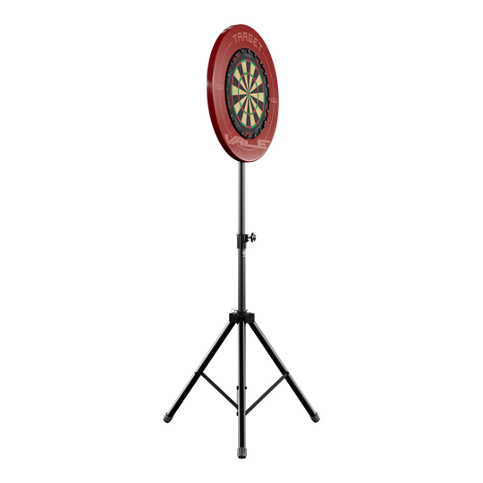 Target Dartboard Stand Das Bild zeigt einen Dartboard-Ständer mit einer runden Dartscheibe und rotem Auffangring. Der Ständer hat drei stabile Beine und ist höhenverstellbar.