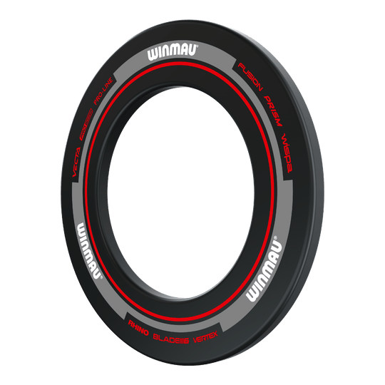 Winmau Advance Dartboard Surround - Black Red Das Bild zeigt das Winmau Advance Dartboard Surround in Schwarz und Rot. Es ist ein Schutzring, der um eine Dartscheibe gelegt wird, um die Wand vor Pfeilen zu schützen.