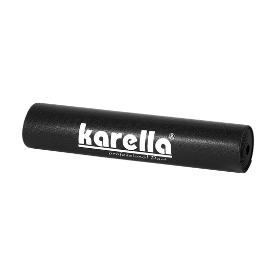 808701_Karella_Dartmatte_Eco-Star_2 Dies ist eine schwarze, zusammengerollte Dartmatte mit der Aufschrift "Karella professional Dart". Sie heißt "Karella Dartmatte Eco-Star".