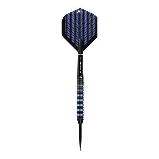 Mission Nightfall Model 2 steel darts Das Bild zeigt einen Mission Nightfall Model 2 Steeldart. Der Dart hat ein schwarz-blau gemustertes Flight und einen geriffelten silber-blauen Schaft.