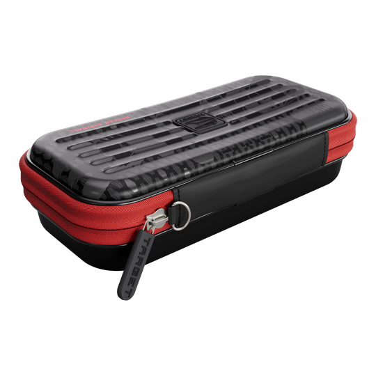 Das Bild zeigt das Takoma Ghost Series Nathan Aspinall Dartcase. Es handelt sich um ein spezielles Dartcase für Profispieler.