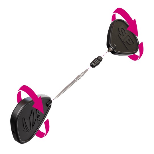 Target Swiss Point 2BA Converter - Black Das Bild zeigt den Target Swiss Point 2BA Converter in Schwarz. Zwei schwarze Werkzeuge und ein Converter mit einer Dartspitze sind abgebildet, mit Pfeilen, die eine Drehbewegung anzeigen.