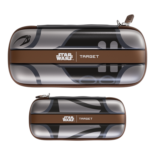 Das Bild zeigt das Target Star Wars Boa Dartcase - Mandalorian. Es handelt sich um ein Dart-Etui mit Mandalorian-Motiv aus der Star Wars Kollektion.