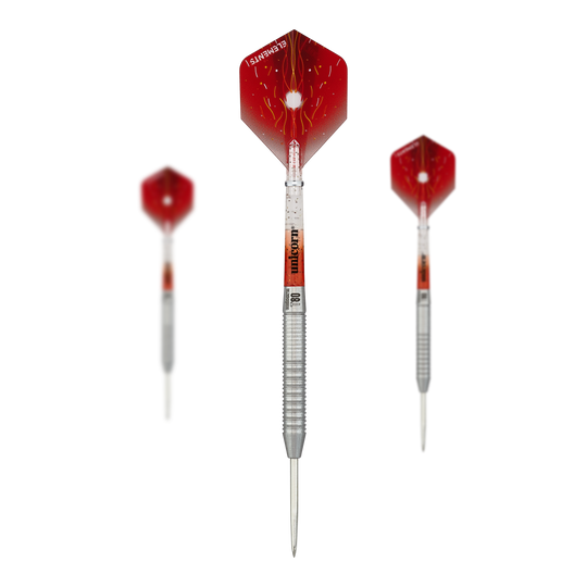 Unicorn Core XL Striker Style 1 Steeldarts - 22g Das Bild zeigt drei Steeldarts des Produkts "Unicorn Core XL Striker Style 1" mit einem Gewicht von 22g. Die Darts haben silberne Spitzen und Schäfte sowie rote Flights mit einem auffälligen Muster.