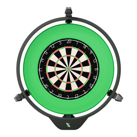 Scolia Home 2 Electronic Autoscoring System with Lighting Ring 2026 Das Bild zeigt das Produkt "Scolia Home 2 Electronic Score System mit Beleuchtungsring". In der Mitte befindet sich eine Dartscheibe, die von einem grünen Leuchtring umgeben ist.