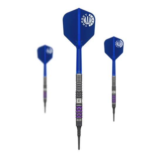 Das Bild zeigt drei Softdarts der Serie "Target Japan Prime Series Sirius GEN4" mit einem Gewicht von 21,5g. Die Darts haben blaue Flights und silber-schwarze Barrels mit lila Akzenten.