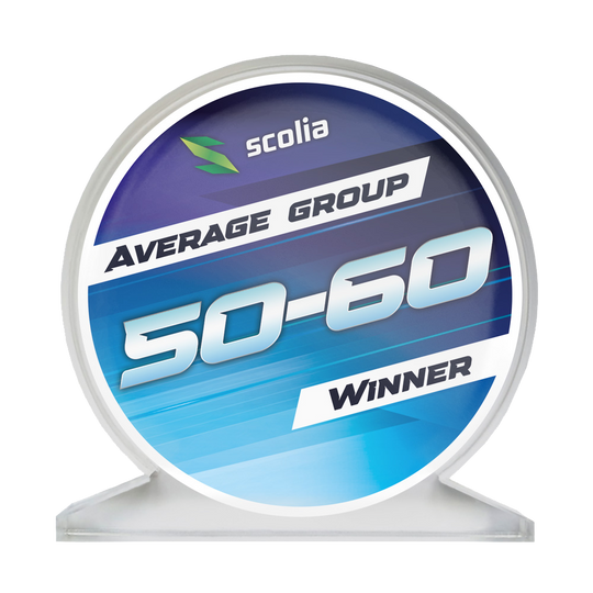 Scolia Acrylic Glass Trophy - Winner Acrylglaspokal mit der Aufschrift 'Average 50-60' ist zu sehen. Das Design zeigt eine klare, rechteckige Trophäe.